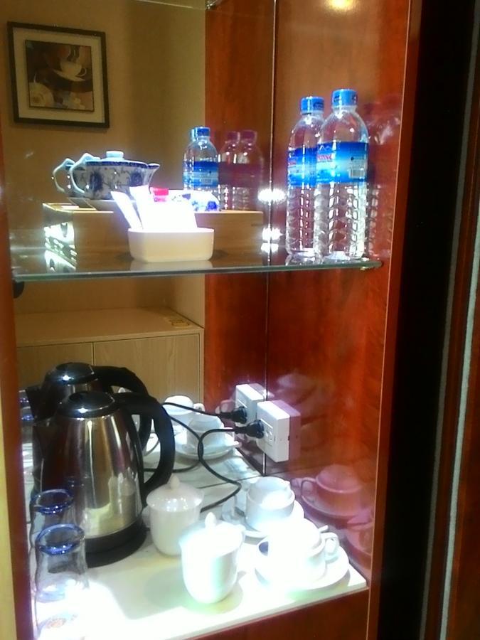 Apollo Hotel Yangon Luaran gambar