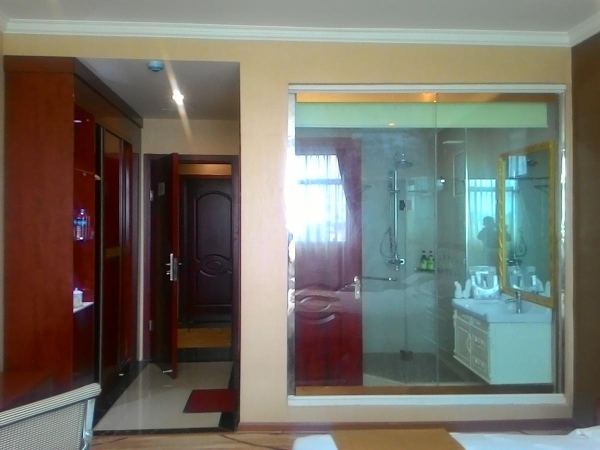 Apollo Hotel Yangon Luaran gambar