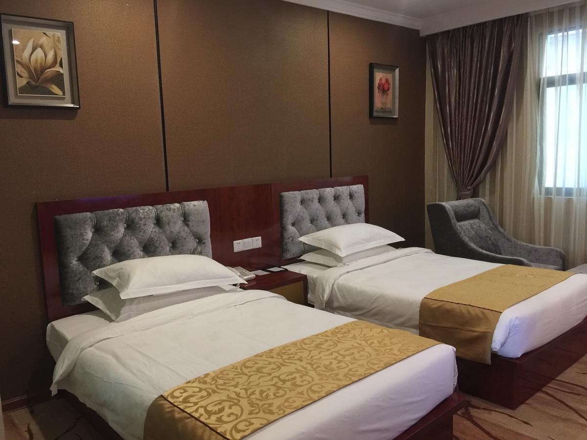 Apollo Hotel Yangon Luaran gambar