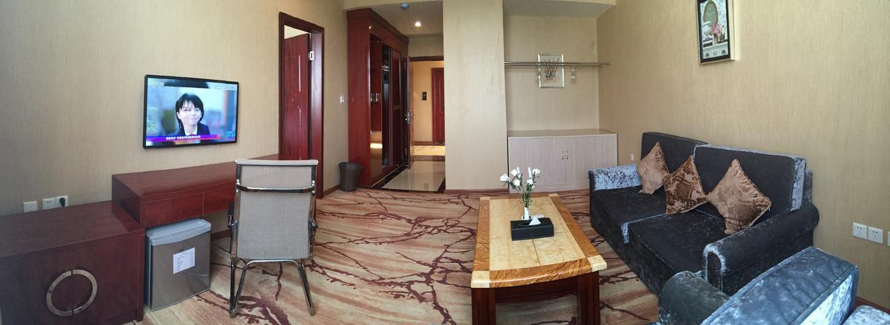 Apollo Hotel Yangon Luaran gambar